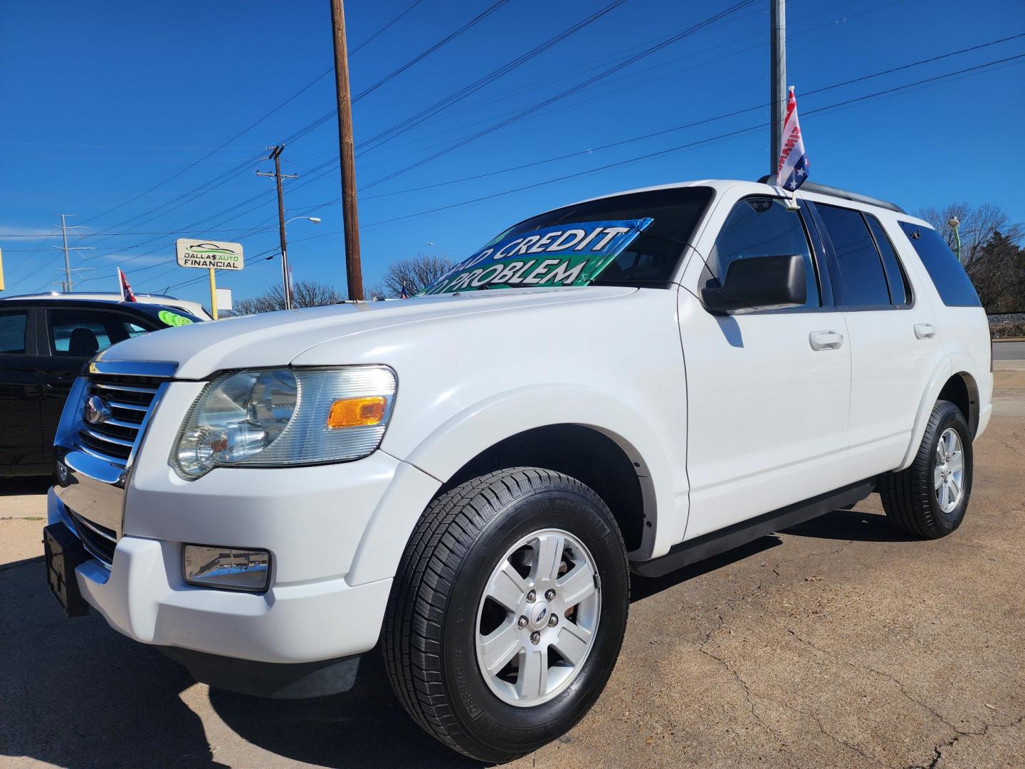 2009 WHITE Ford Explorer XLT (1FMEU73E19U) , AUTO transmission, located at 2660 S.Garland Avenue, Garland, TX, 75041, (469) 298-3118, 32.885551, -96.655602 - Welcome to DallasAutos4Less, one of the Premier BUY HERE PAY HERE Dealers in the North Dallas Area. We specialize in financing to people with NO CREDIT or BAD CREDIT. We need proof of income, proof of residence, and a ID. Come buy your new car from us today!! This is a Super Clean 2009 FORD EXPLO - Photo#7